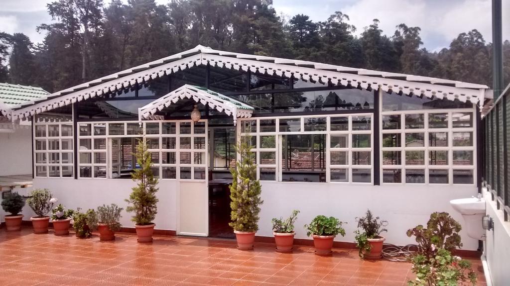 Garden Manor Hotell Ooty Exteriör bild