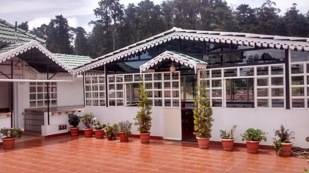 Garden Manor Hotell Ooty Exteriör bild