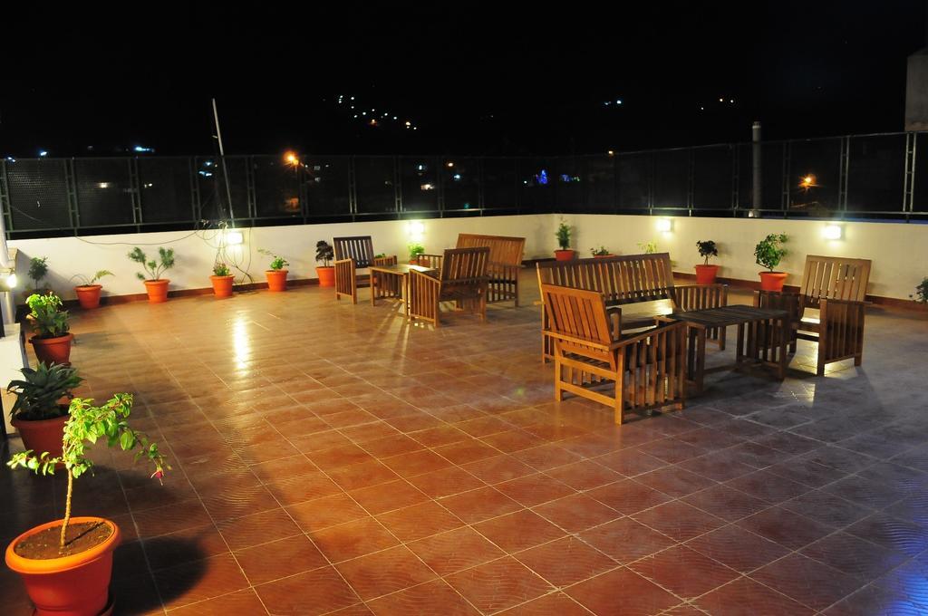 Garden Manor Hotell Ooty Exteriör bild