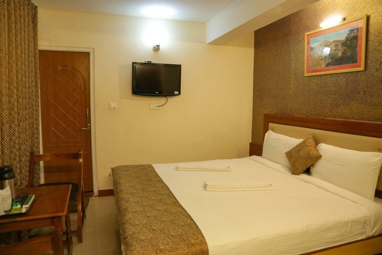 Garden Manor Hotell Ooty Exteriör bild