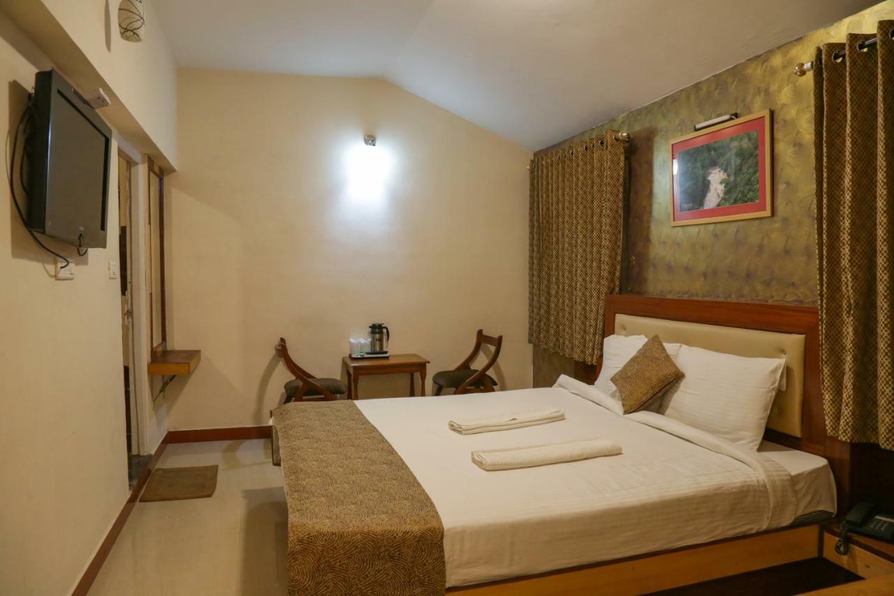 Garden Manor Hotell Ooty Exteriör bild